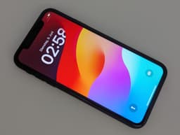 Apple iPhone XR (64 GB)