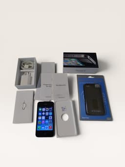 Apple iPhone 4 (32 GB)