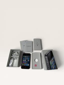 Apple iPhone 4S (64 GB)