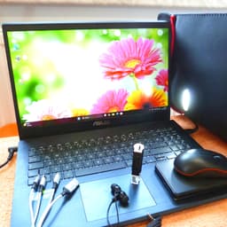 ASUS VivoBook 15" (Intel Core i5)