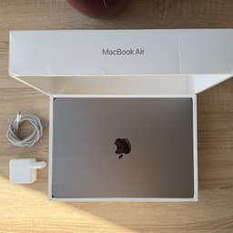 Apple MacBook Air 13" (256 GB SSD, Apple M3)
