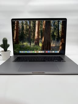 Apple MacBook Pro Intel Core i7 16" (32 GB, 512 GB SSD, Intel Core i7)
