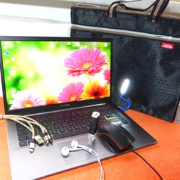 ASUS VivoBook (RYZEN 7)
