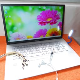 ASUS VivoBook 17 17" (512 GB SSD, RYZEN 5)
