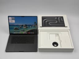 Apple MacBook Pro 16" (64 GB, 1 TB SSD, Apple M5 Pro)