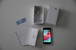 Apple iPhone 6 (64 GB)